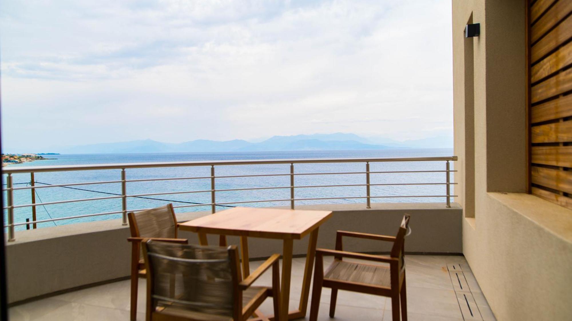 Alissachni Seaside Hotel Dervéni Kültér fotó