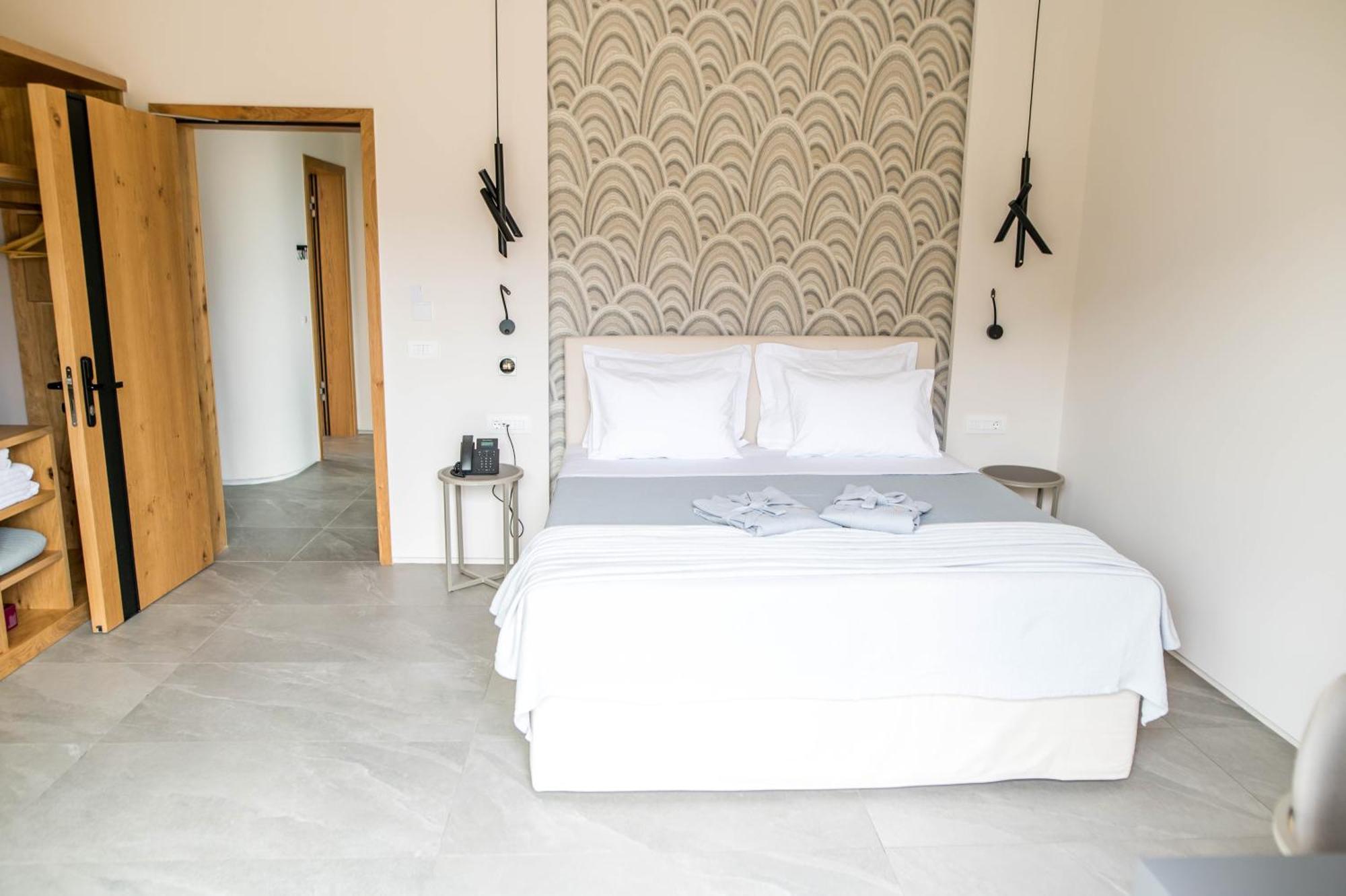 Alissachni Seaside Hotel Dervéni Kültér fotó