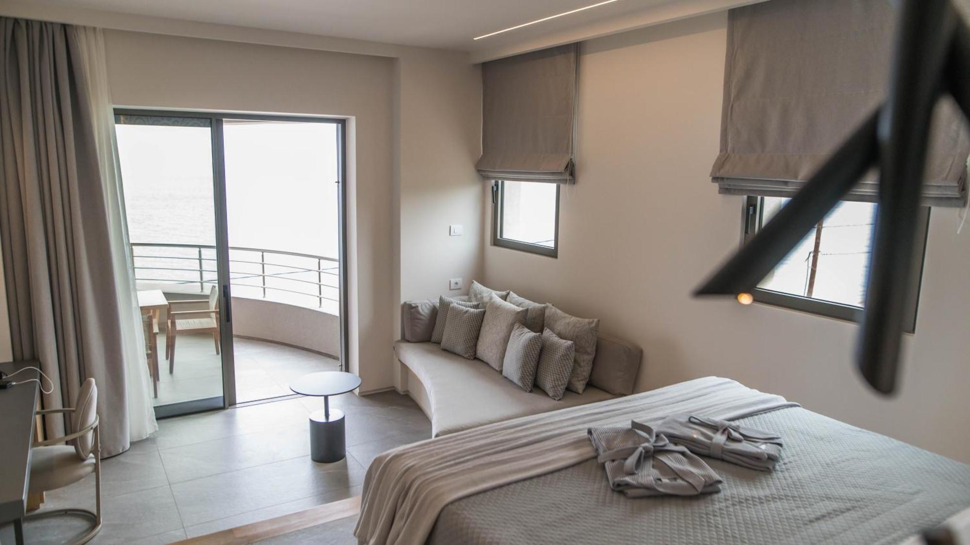 Alissachni Seaside Hotel Dervéni Kültér fotó