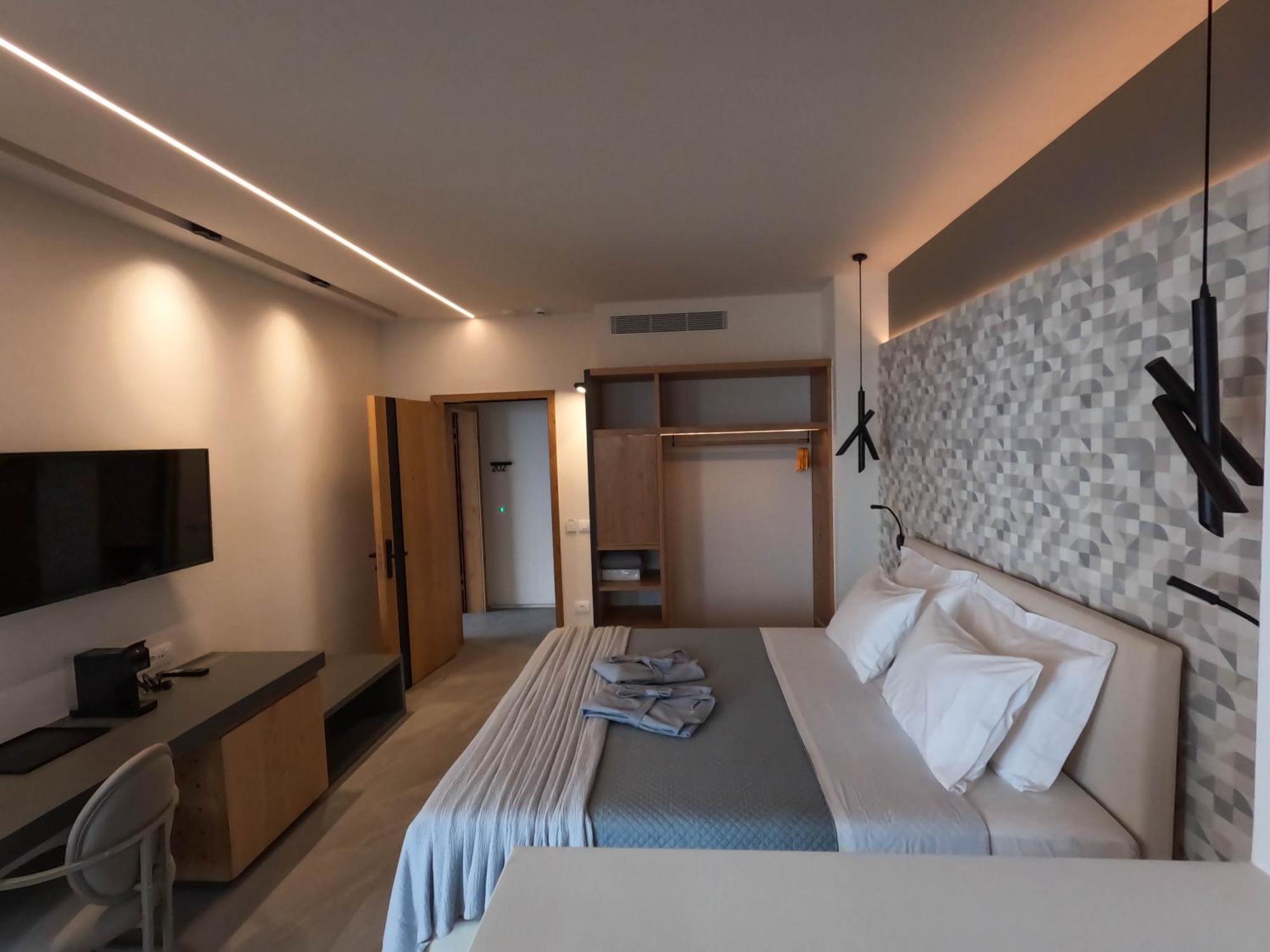 Alissachni Seaside Hotel Dervéni Kültér fotó