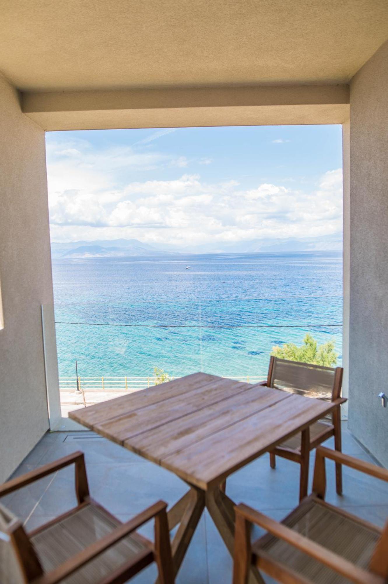 Alissachni Seaside Hotel Dervéni Kültér fotó