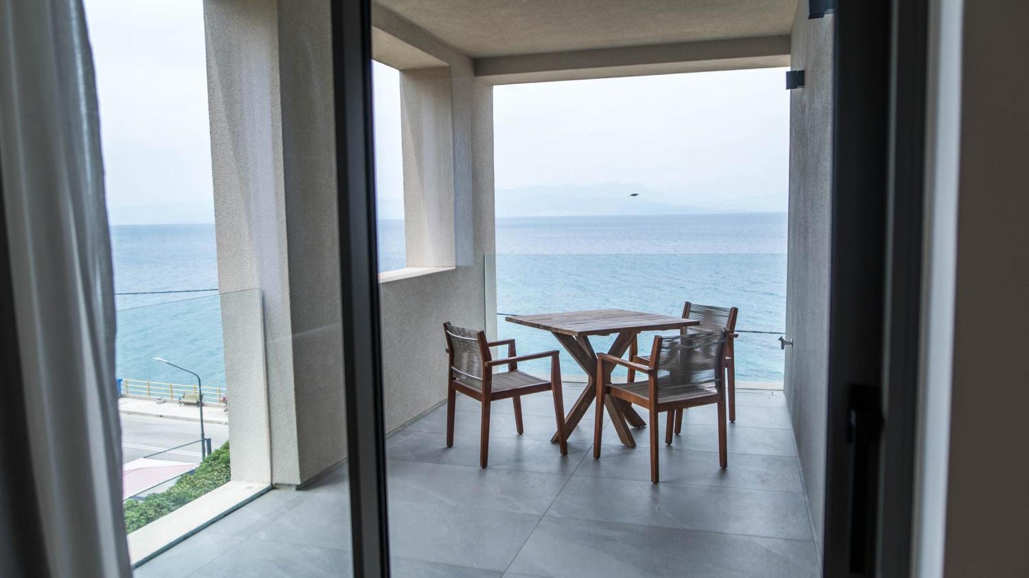 Alissachni Seaside Hotel Dervéni Kültér fotó
