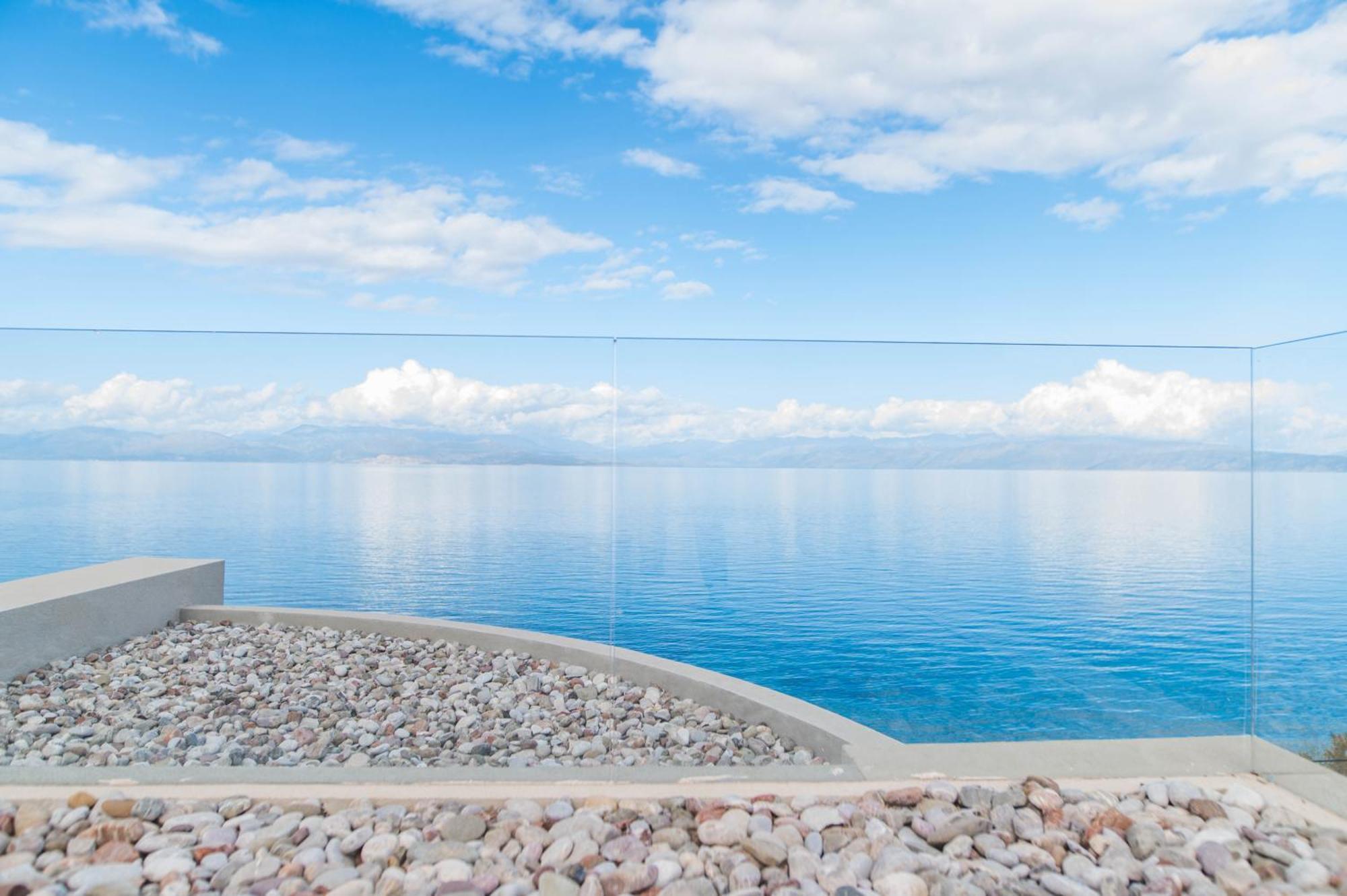 Alissachni Seaside Hotel Dervéni Kültér fotó